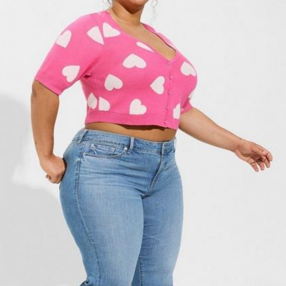 🆕️💕 3X TORRID PINK & WHITE HEART RIBBED SHORT SLEEVE SHRUG SWEATER💕 - Picture 3 of 6